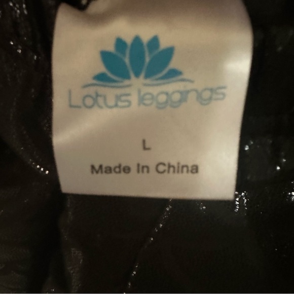 Lotus Leggings Black Patterned Leggings - Picture 3 of 5